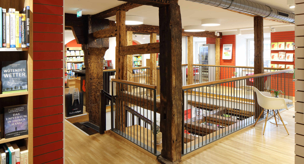 Bild vom Innenraum der modernisierten Buchhandlung