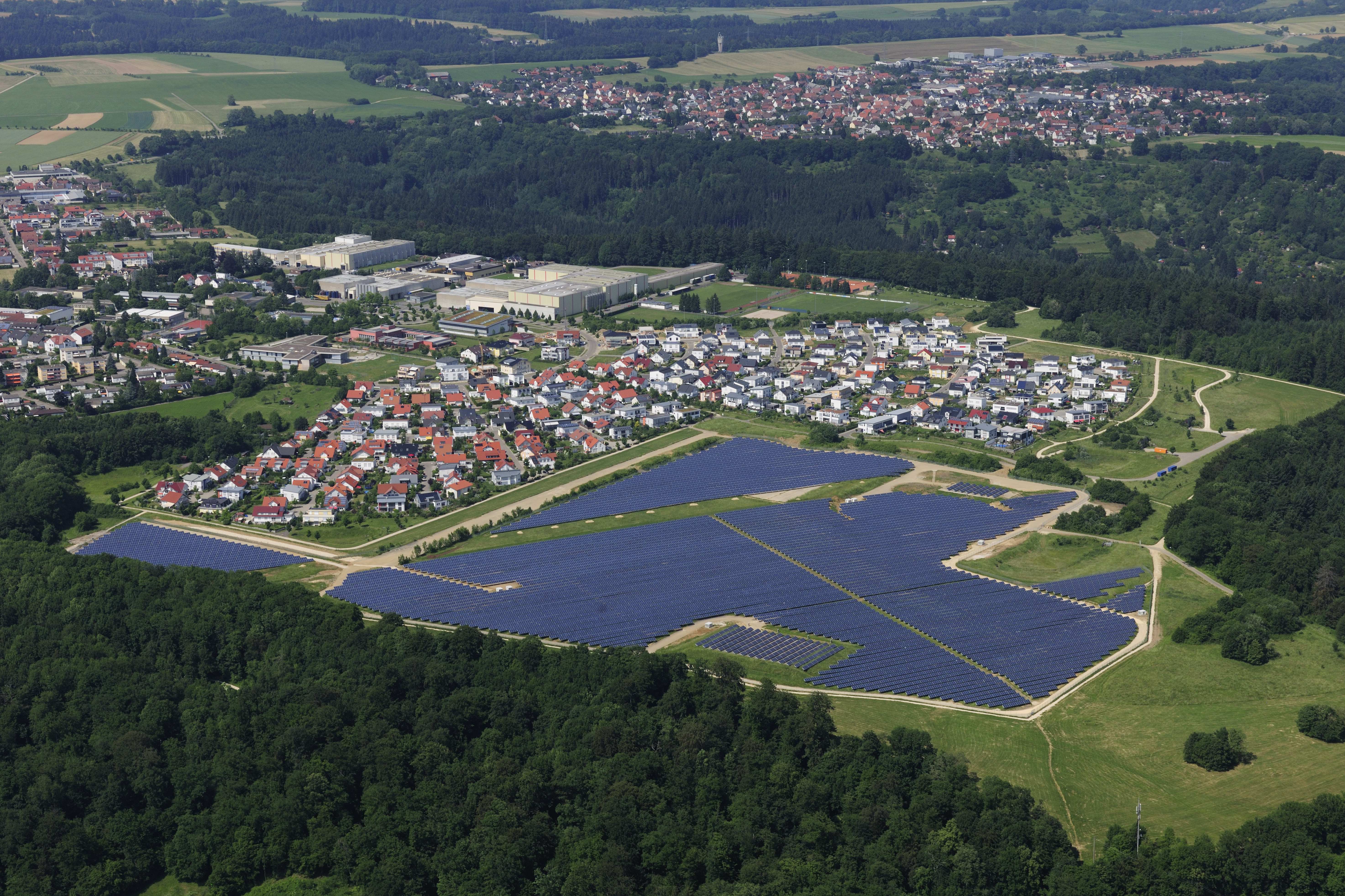Luftaufnahme Solarpark Mutlanger Heide