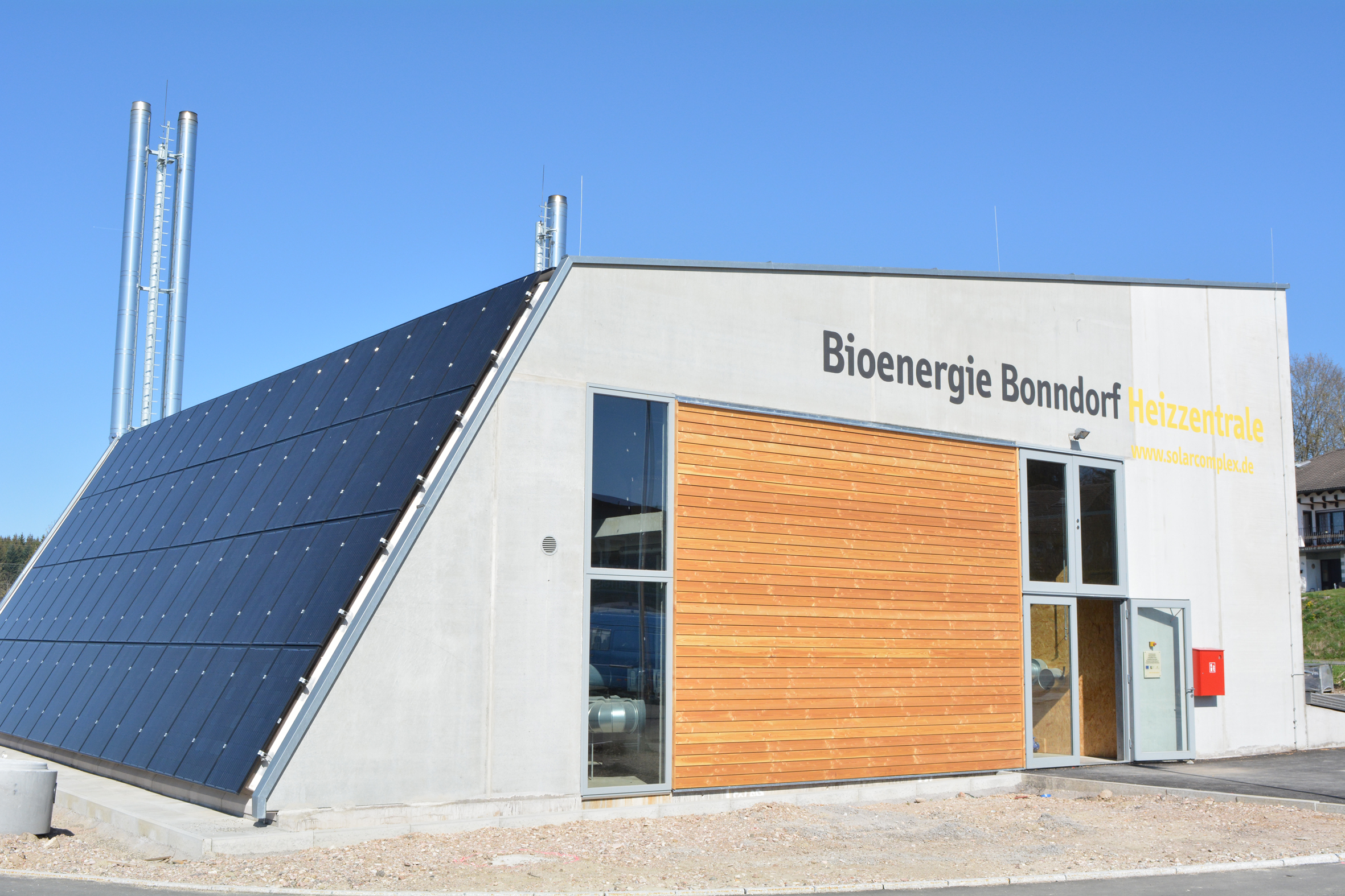 Gebäude der Heizzentrale des Bioenergiedorfs Bonndorf