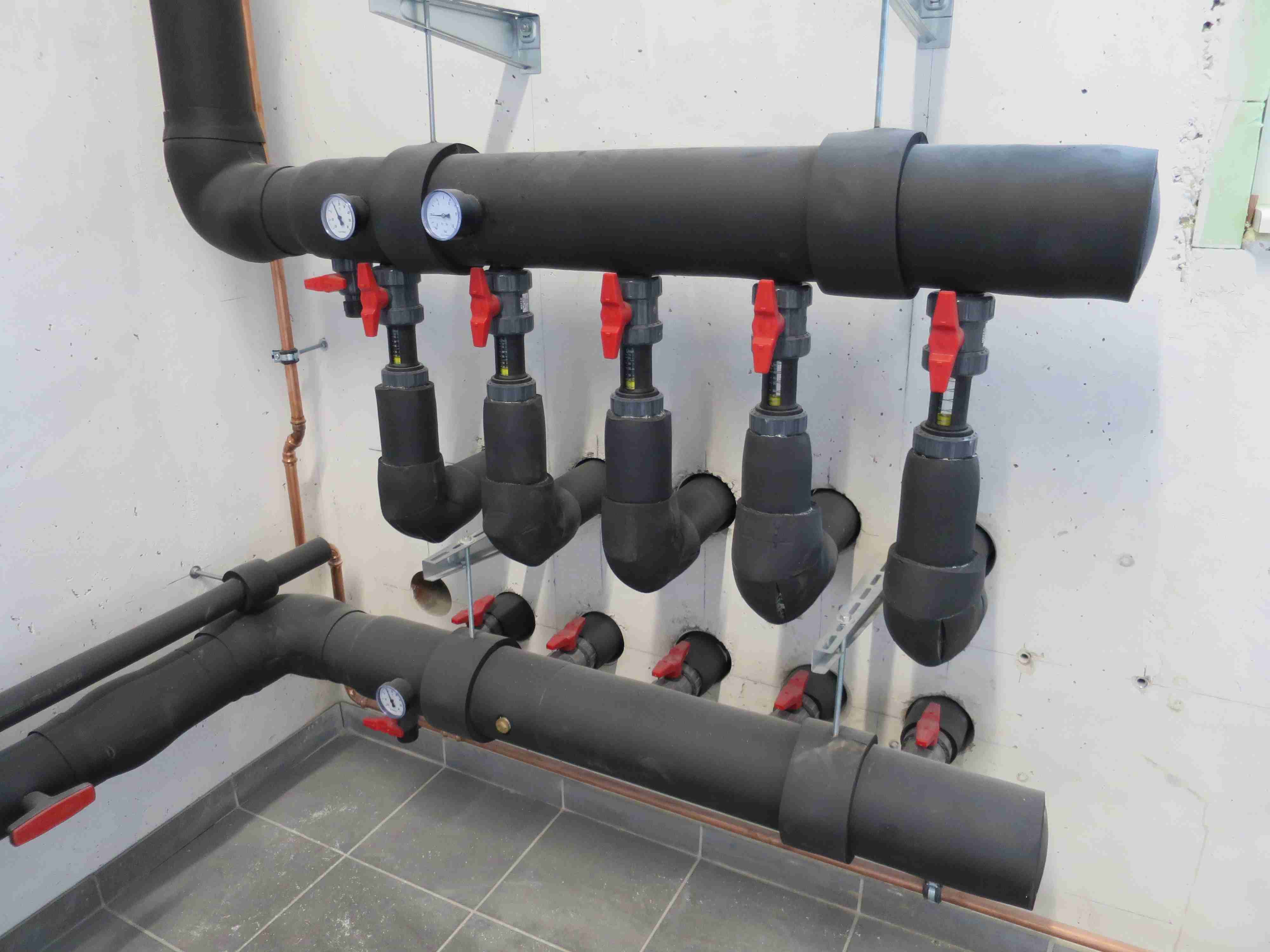 Hausanschlüsse der Erdwärmesonden