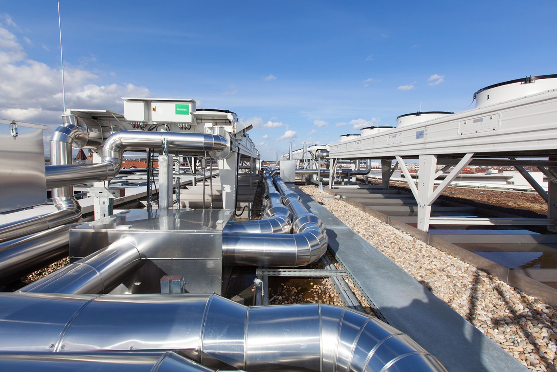 Rückkühler auf dem Dach