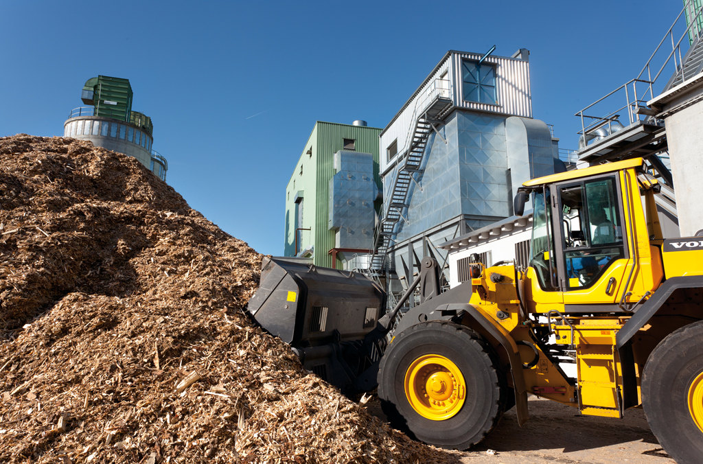 Holzhackschnitzelhaufen
