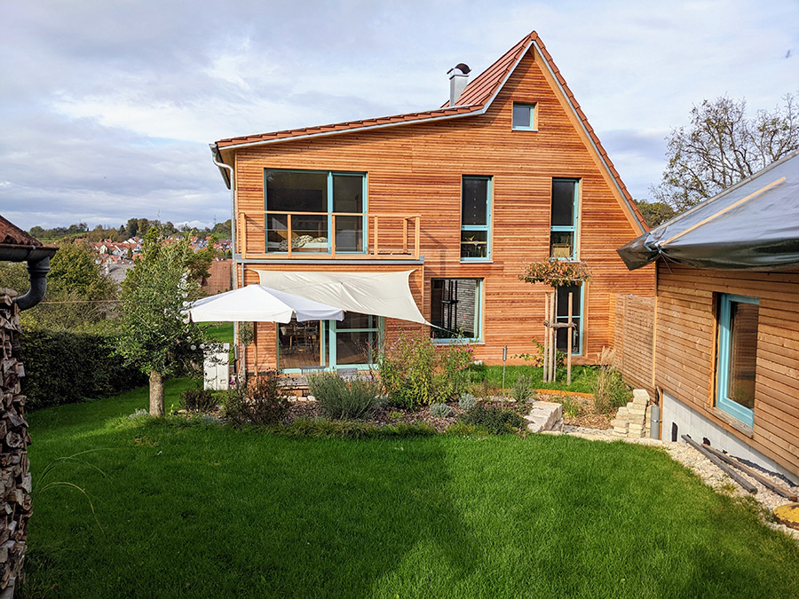 Haus nach der Sanierung-Rückseite