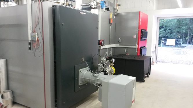 Erdgas- und Pellet-Kessel