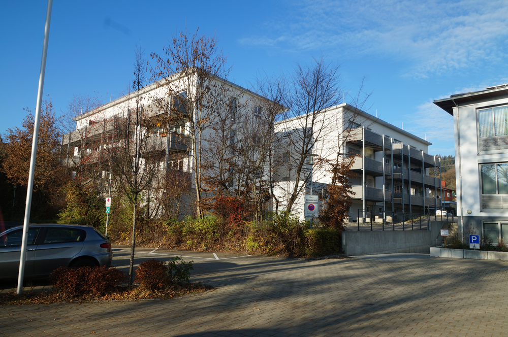 Gebäude mit Konstruktion in Holzständerbauweise