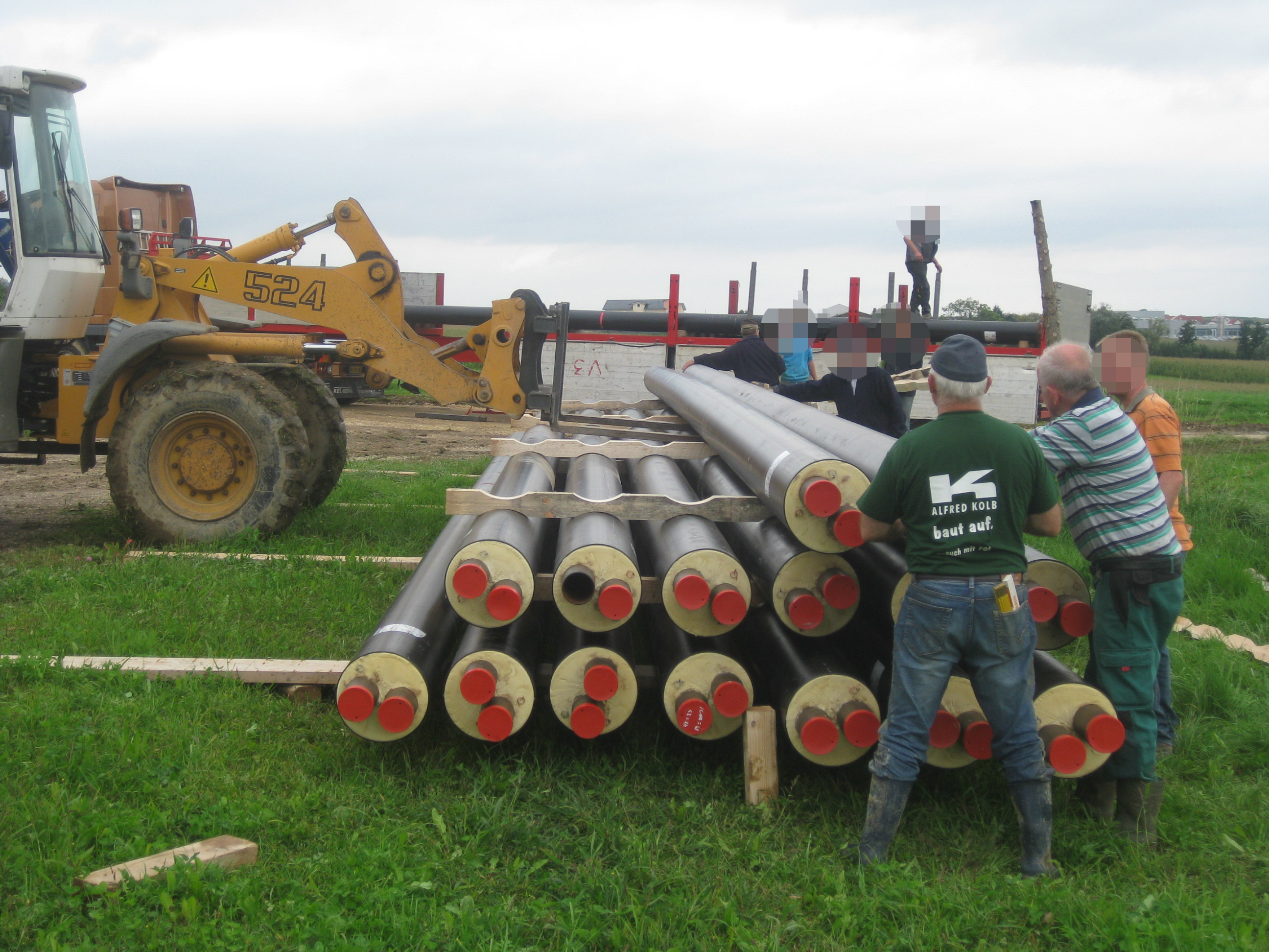 Rohre für die Nahwärmeleitung