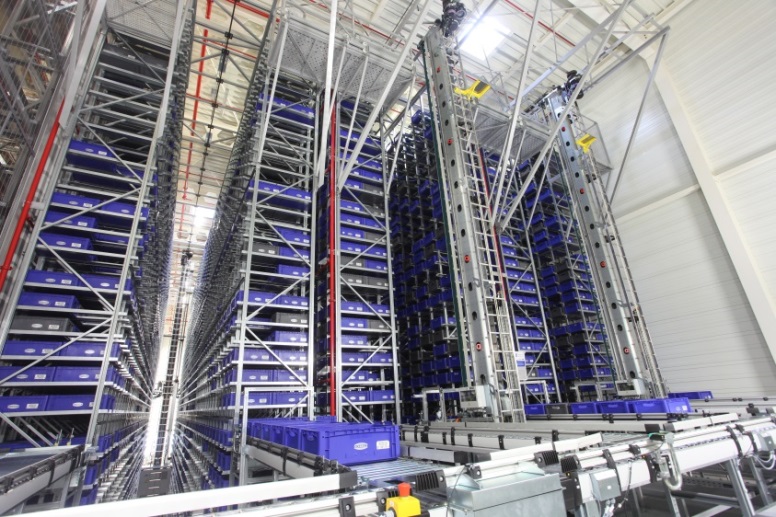 Regalbediengeräte im automatischen Kleinteilelager