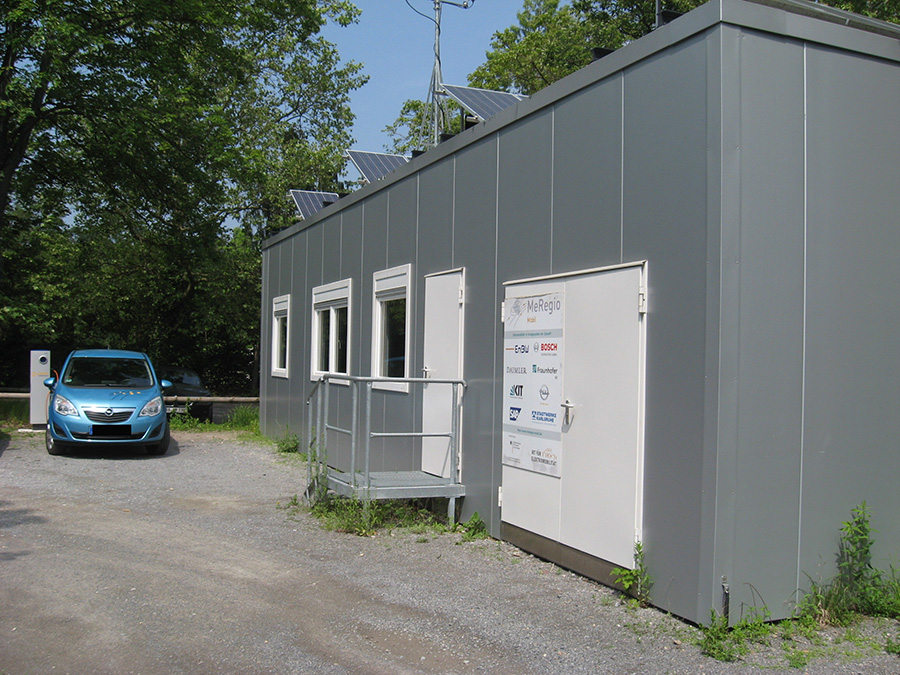 Energy Smart Home Lab mit PV-Modulen