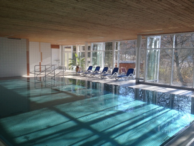 Schwimmbadder Luisenklinik