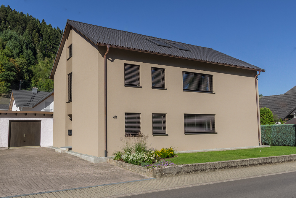 Freistehendes Einfamilienhaus im Stile der 1970er Jahre